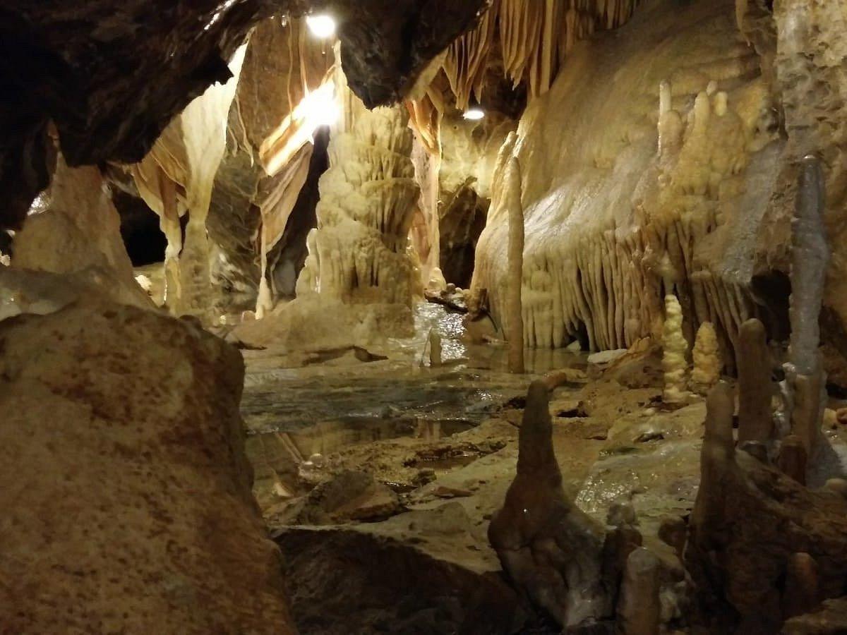 Otta-Höhle, one of the largest stalactite caves in Alemannia, State Lippgau