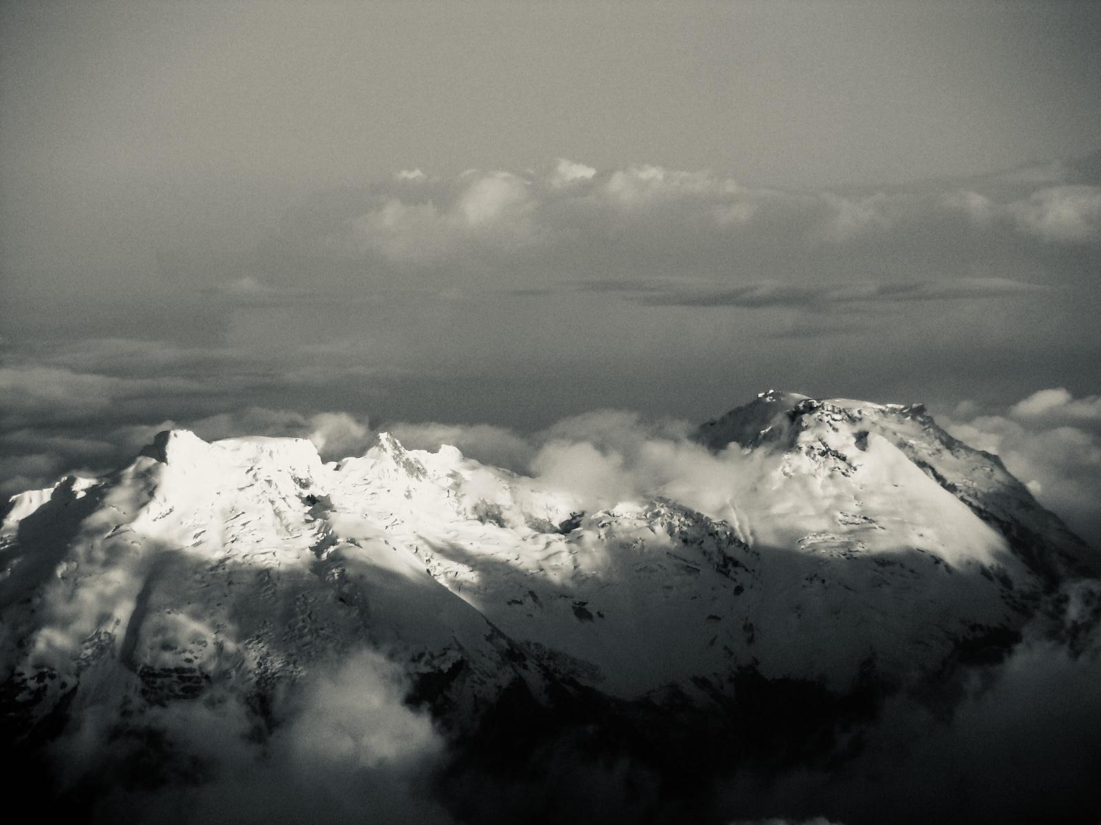 Nevado del Bayaquim, the highest mountain in the Cordillera Central, is a dormant volcano for nearly 500 years.