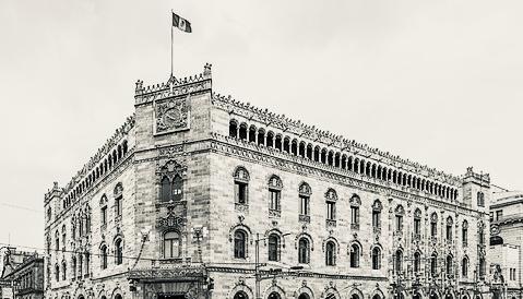 Postal Palace of Auritania City, primarily a Plateresque Revival building but incorporated other stylish elements due to Eclecticism.