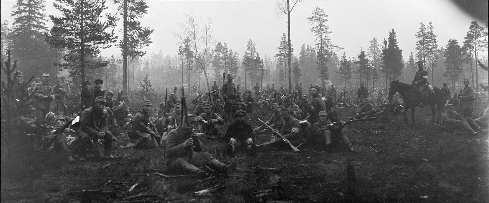 Members of the Spartacus Division just before the assault on Griffon Hall.