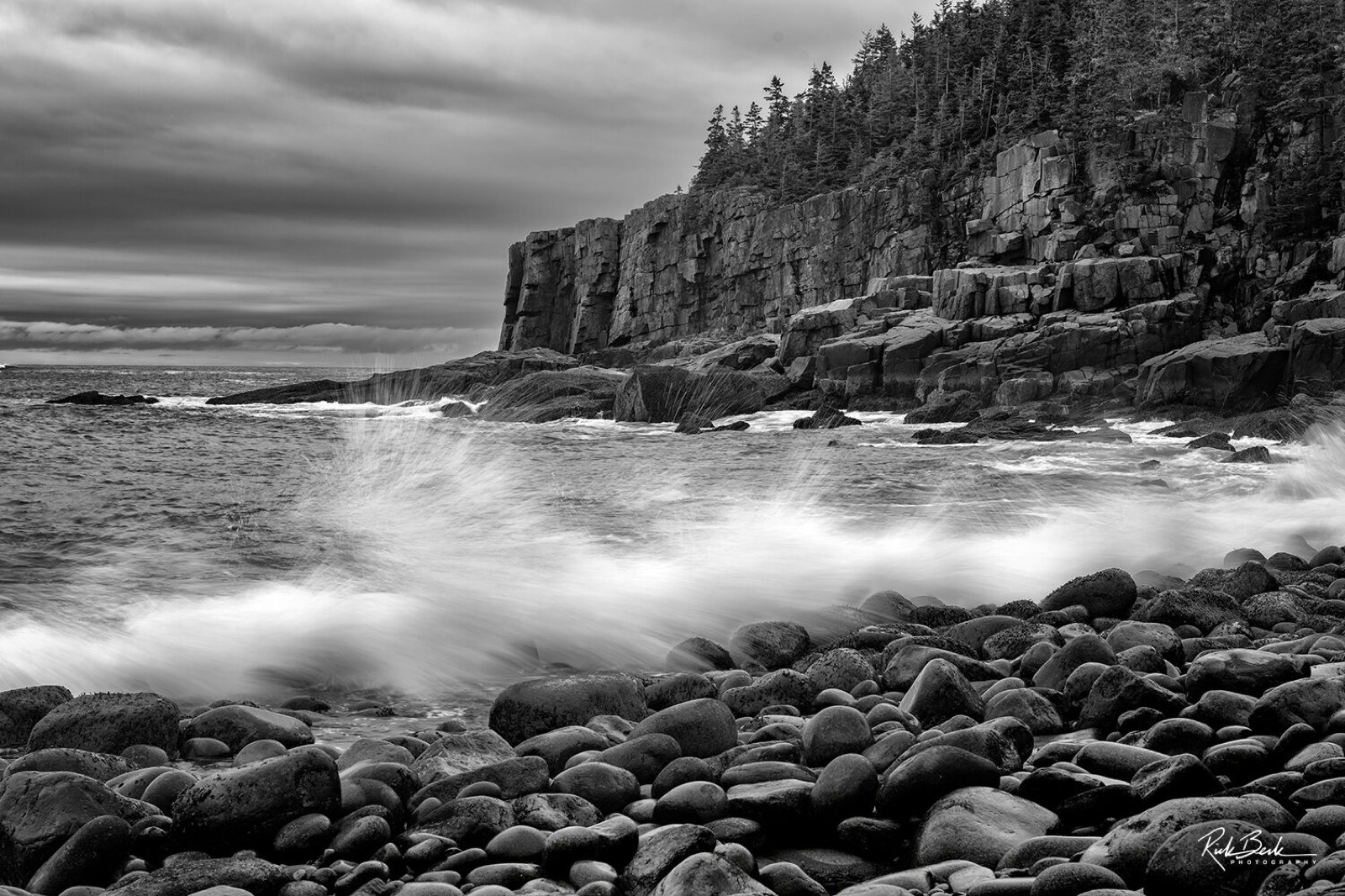 The Augustine coast, an example of the many rocky beaches in North-Eastern Elysia.