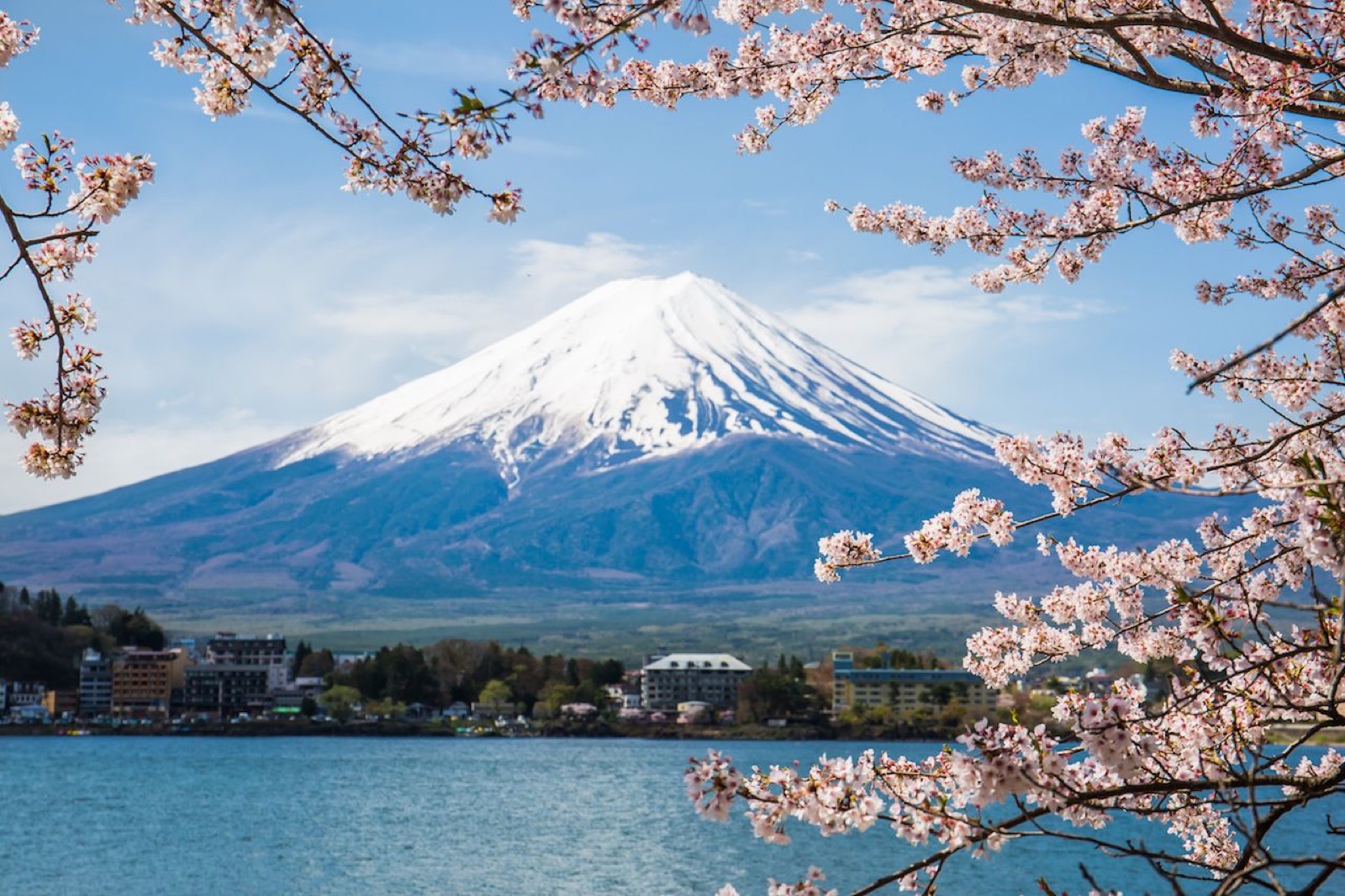 Mount Soten, the highest peak in Nichirin at 3,776 m, Shizuhata Prefecture
