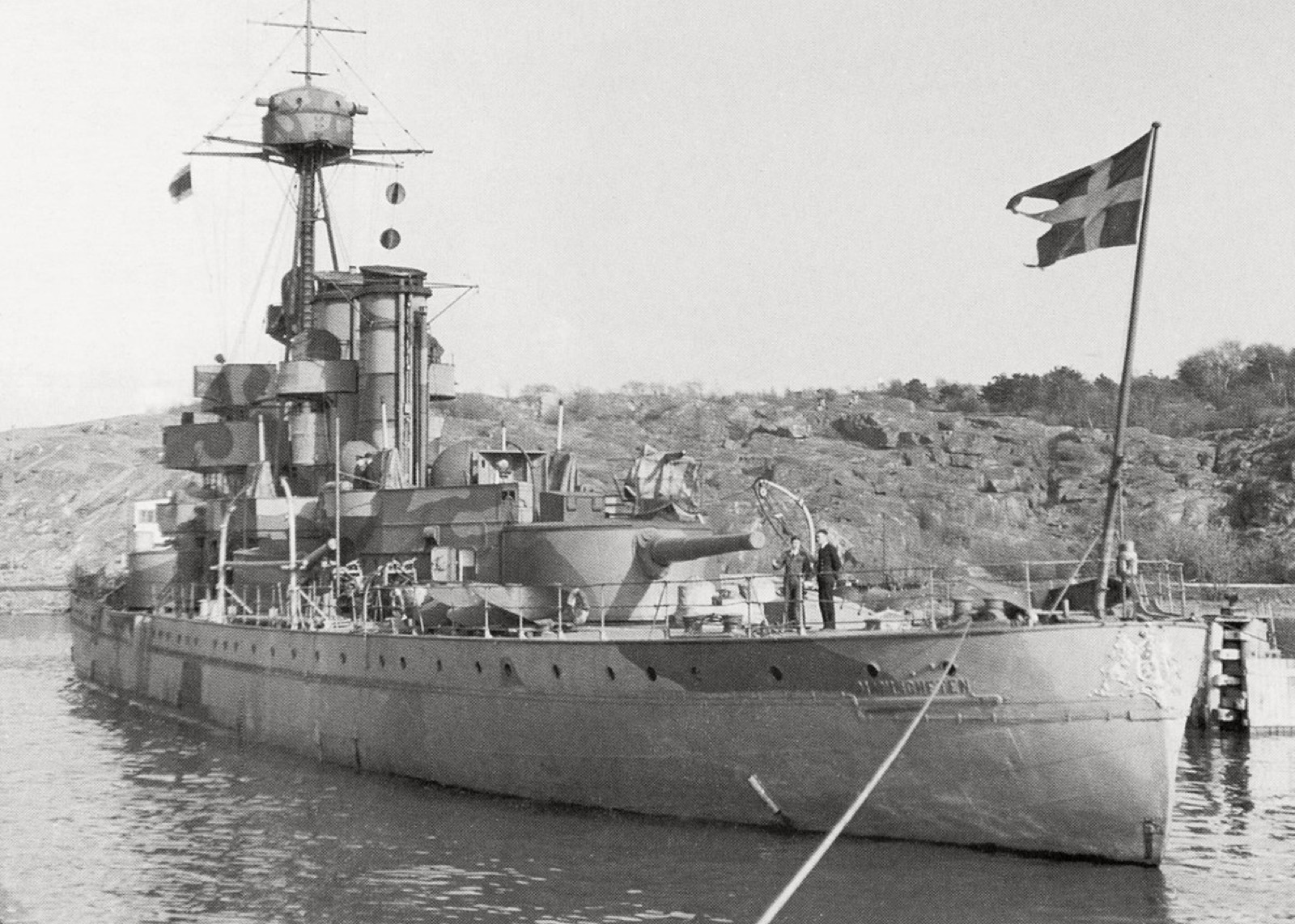 Coastal defense ship Mannerheim undergoing degaussing procedure near Malmhug, 1925