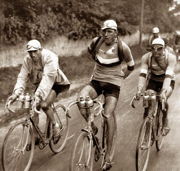 Riders in the 1927 edition of the Karjanmaan Ympäriajo